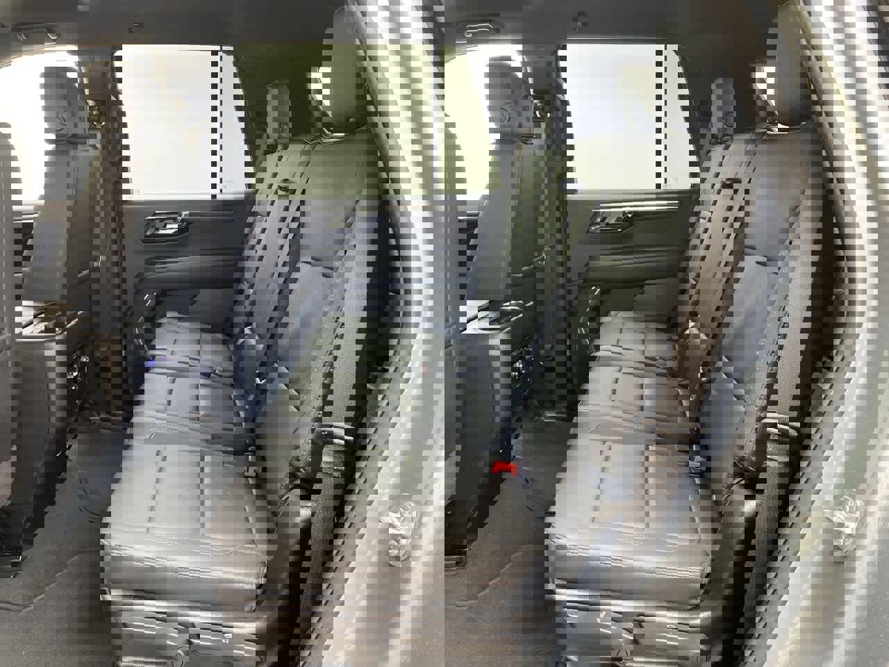 Used 2025 Chevrolet Tahoe Z71 image 18