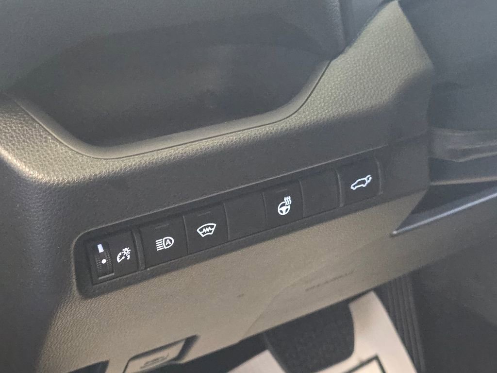 Used 2024 Toyota RAV4 SE image 12