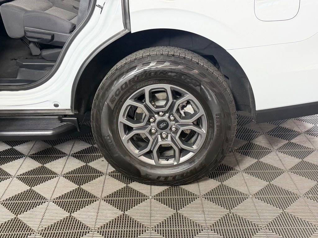 Used 2025 Ford Expedition Active AWD/4WD image 12