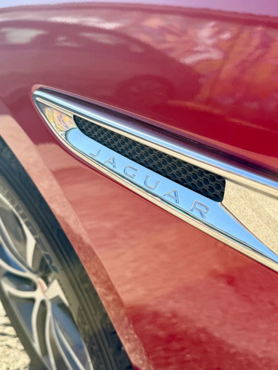 Used 2018 Jaguar F-PACE Premium image 13