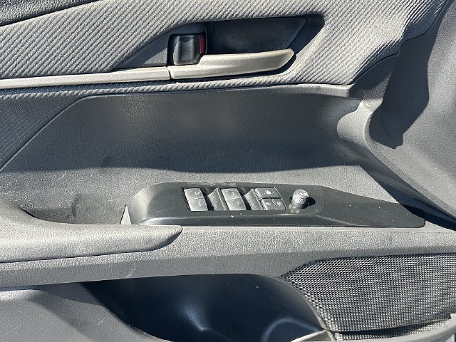 Used 2025 Toyota Camry SE FWD image 22