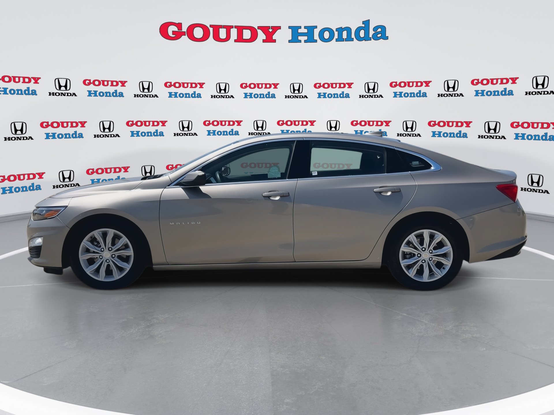 Used 2024 Chevrolet Malibu LT FWD image 5