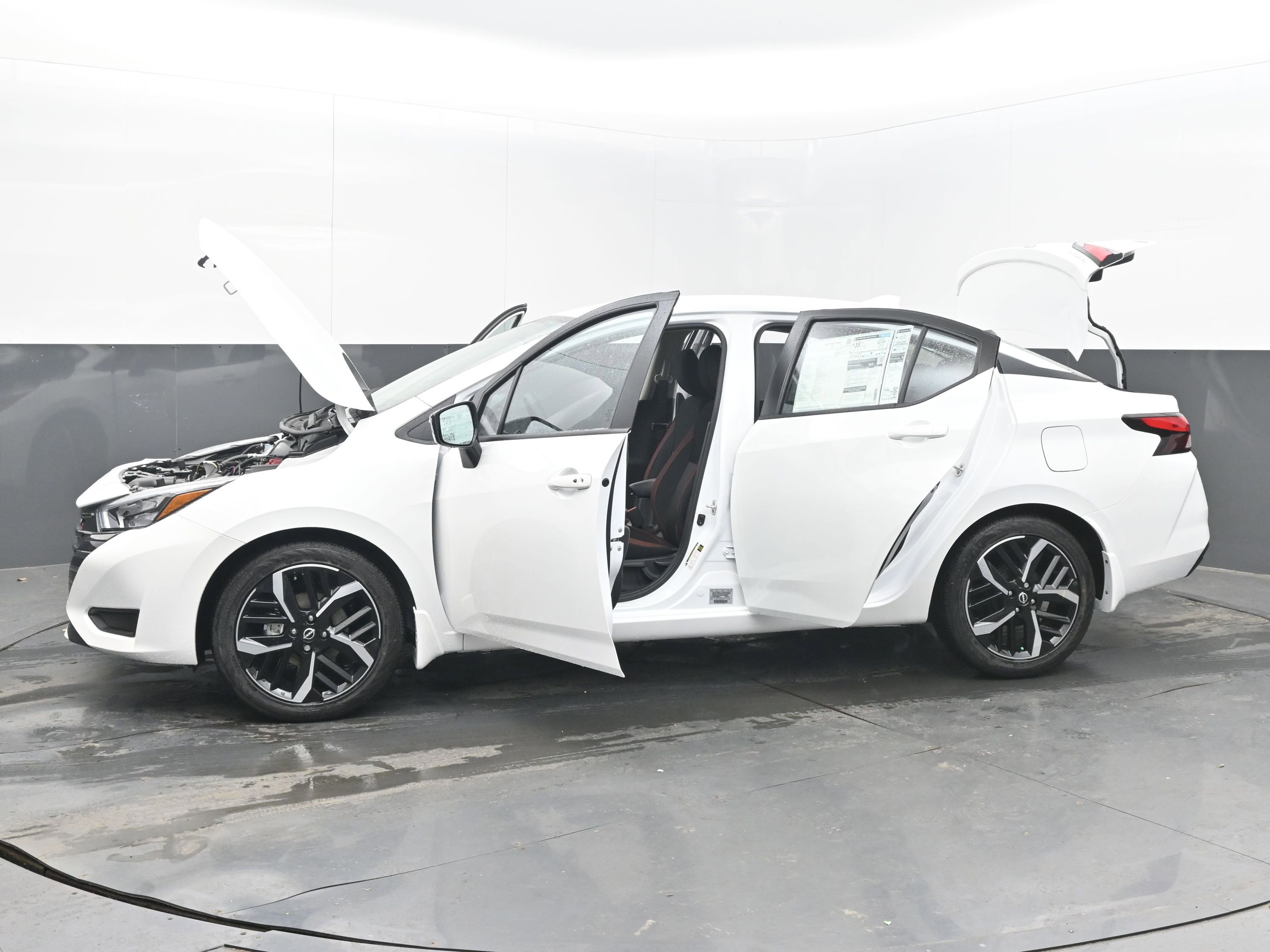 New 2025 Nissan Versa SR image 45