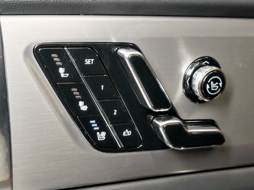 Used 2026 Cadillac Vistiq Sport AWD/4WD image 8