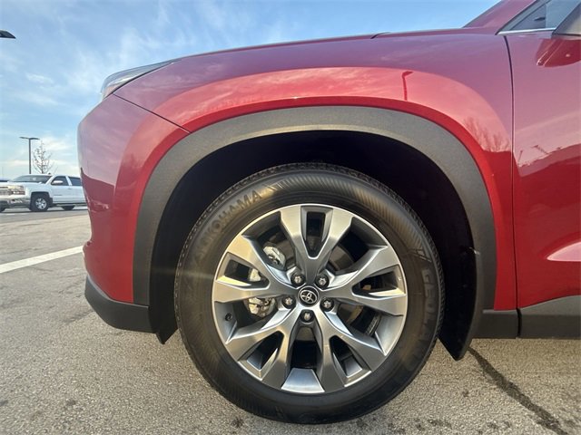 Used 2024 Toyota Grand Highlander Limited image 10