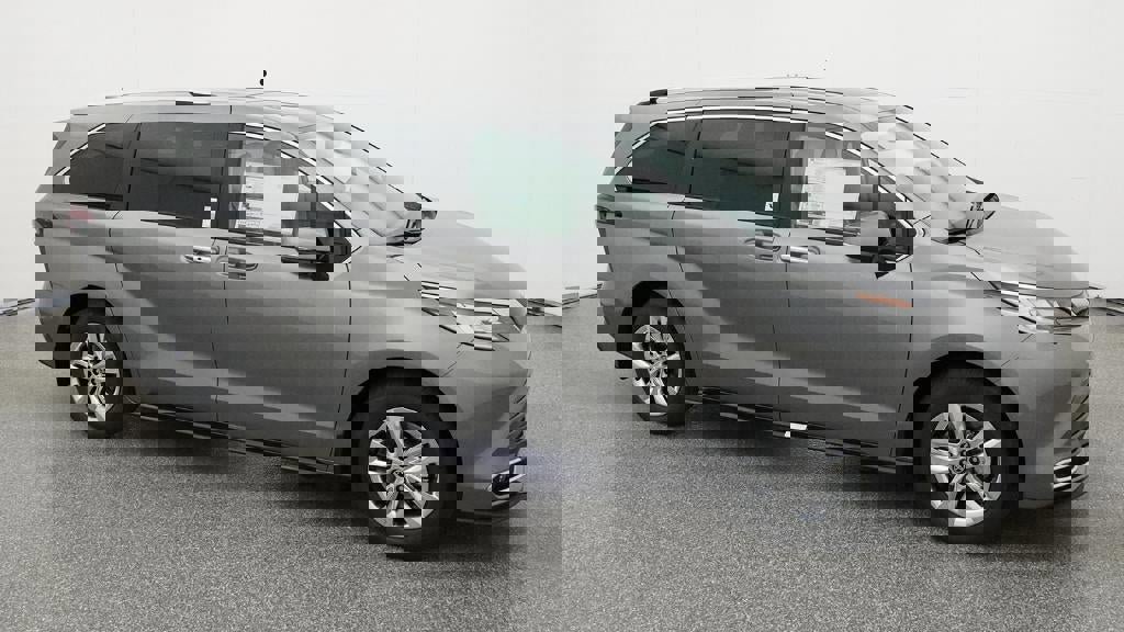 New 2026 Toyota Sienna Limited image 12