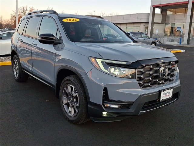 Used 2022 Honda Passport TrailSport image 2