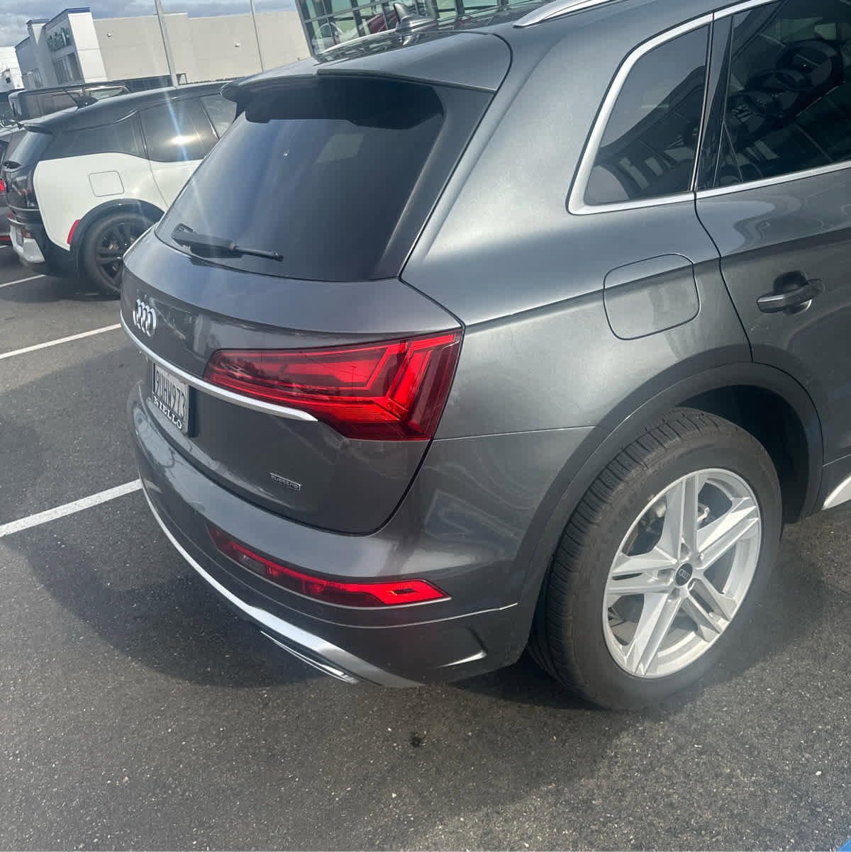 Used 2025 Audi Q5 e Premium Plus w/ Premium Plus Package image 7