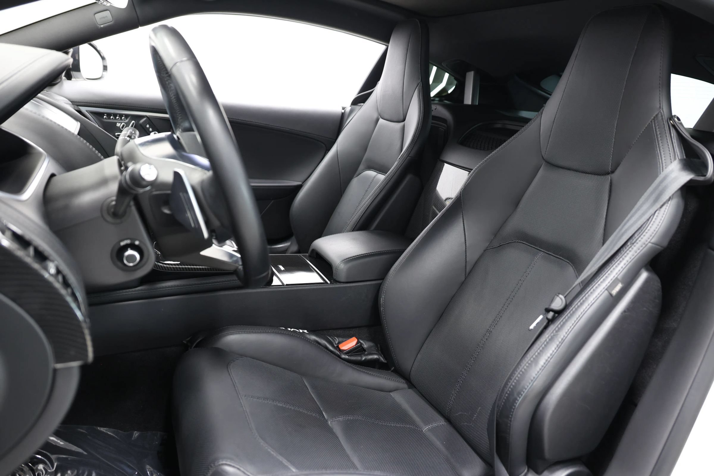 Used 2021 Jaguar F-TYPE Coupe RWD image 3