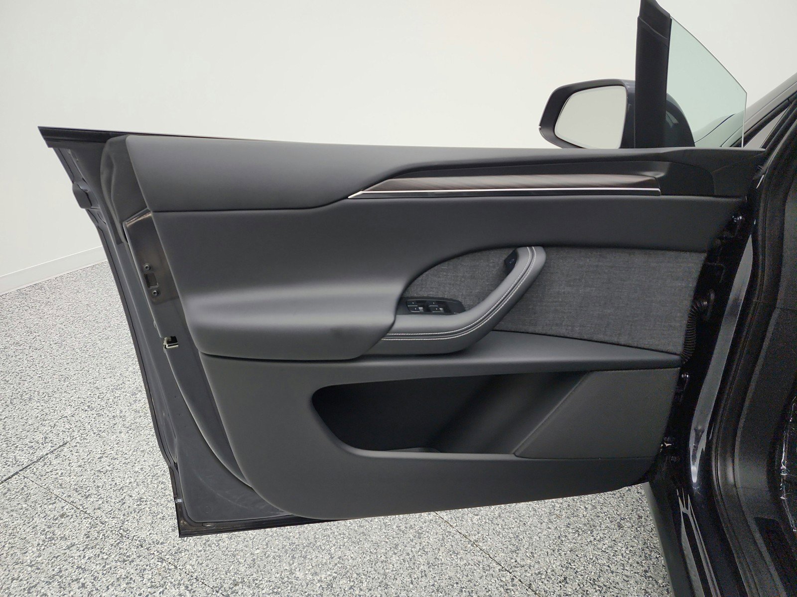 Used 2024 Tesla Model X image 14