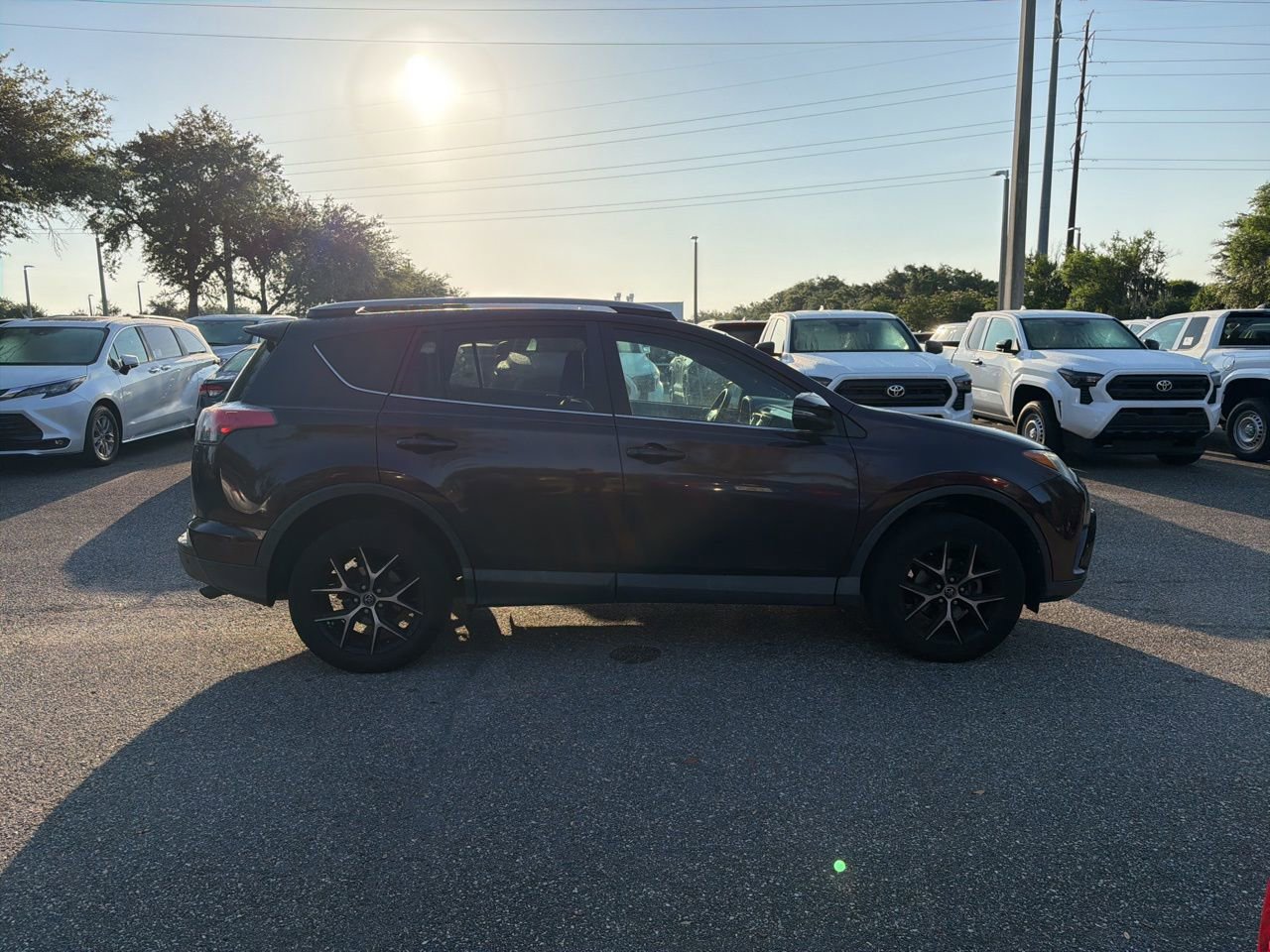 Used 2018 Toyota RAV4 SE w/ Advanced Technology Package AWD/4WD image 6