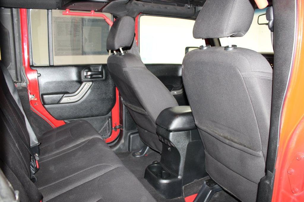 Used 2018 Jeep Wrangler Unlimited Sport S AWD/4WD image 30