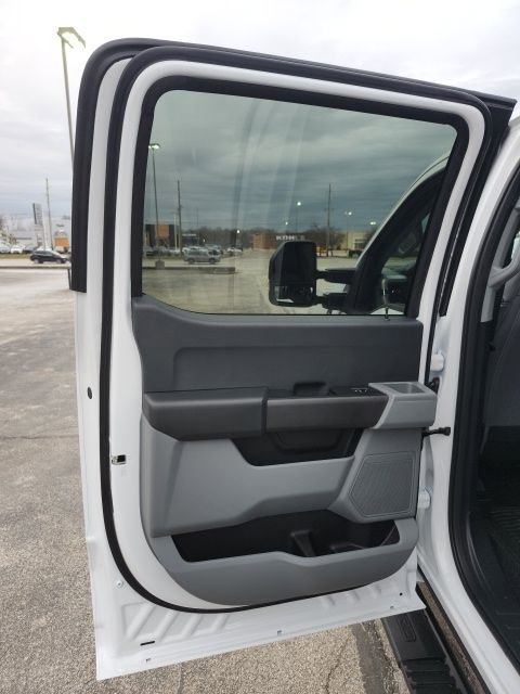 New 2026 Ford F350 XL w/ XL Chrome Package image 36