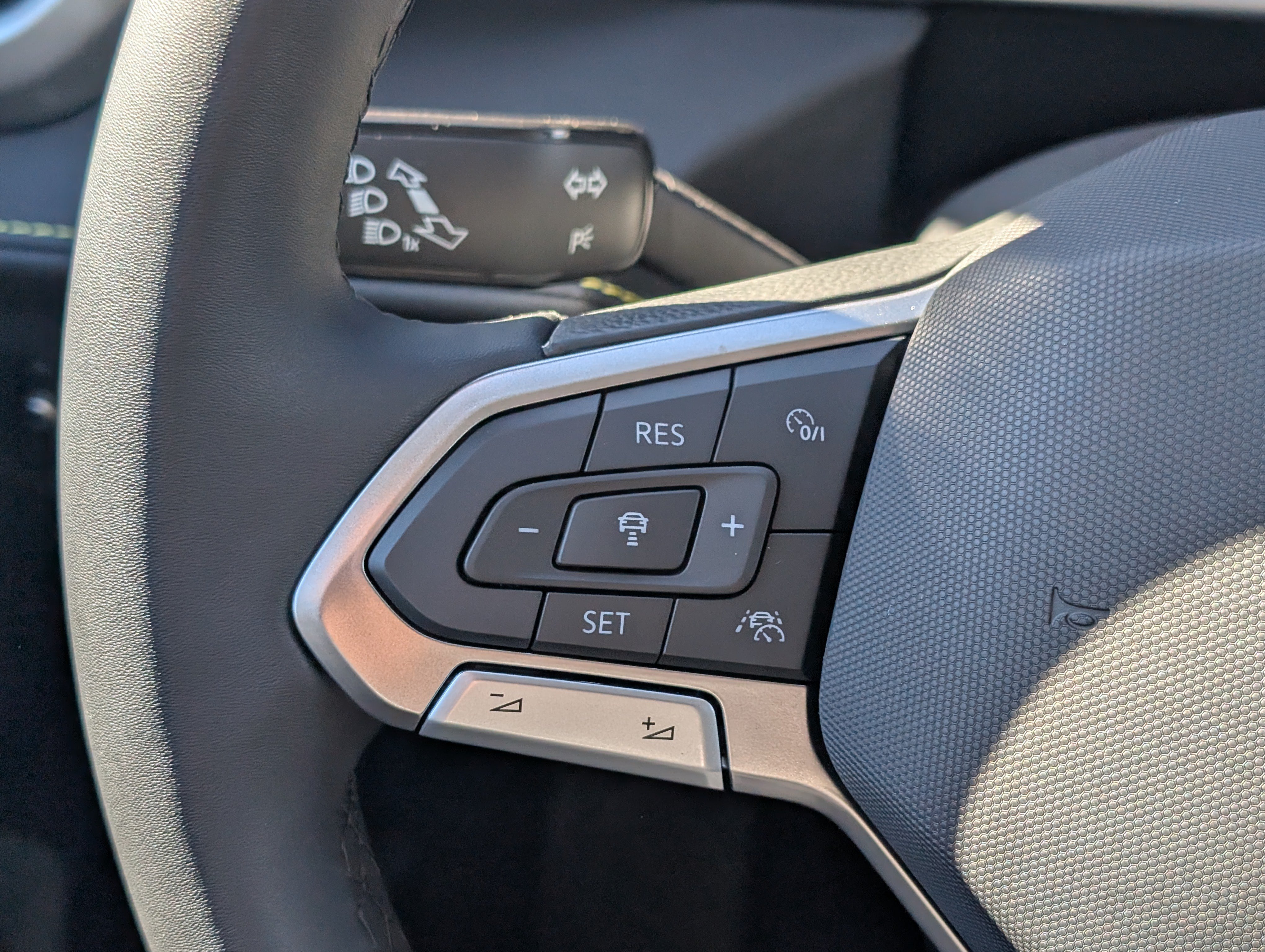 New 2027 Volkswagen Taos Sport AWD/4WD image 18