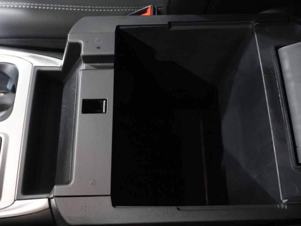 Used 2024 Ford Explorer XLT w/ Equipment Group 202A image 31