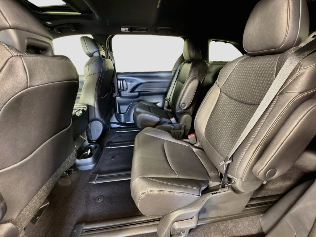 New 2026 Toyota Sienna XLE Woodland Edition AWD/4WD image 27
