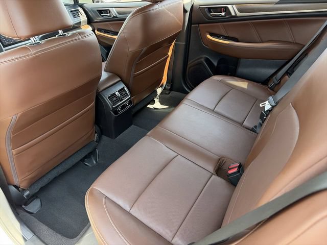 Used 2017 Subaru Outback 3.6R Touring w/ Popular Package #5A AWD/4WD image 17