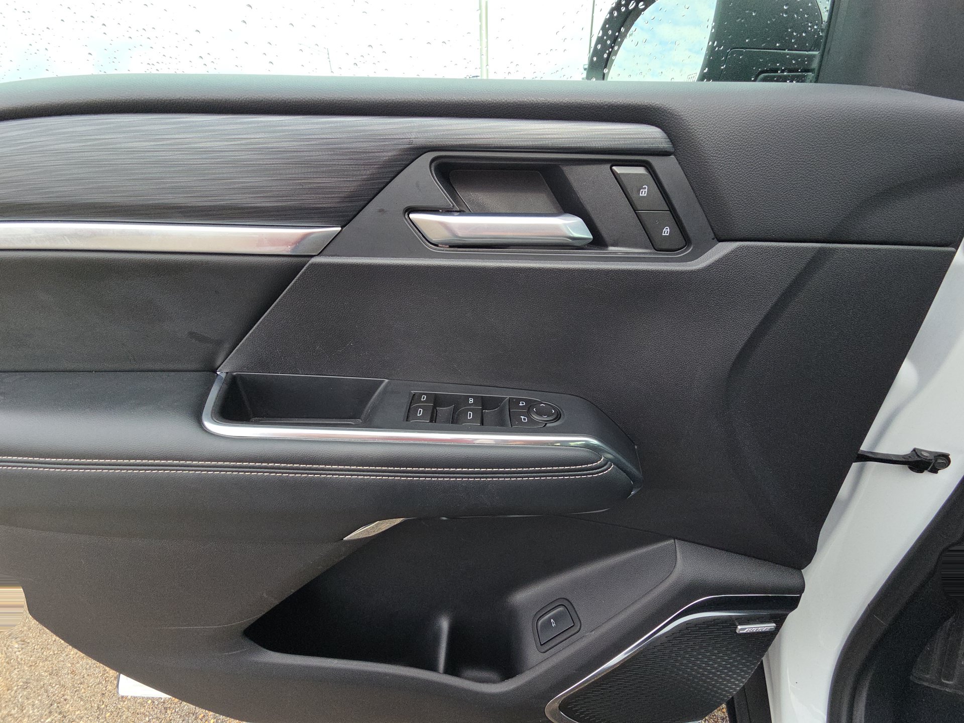Used 2026 GMC Acadia Elevation w/ Elevation Premium Package FWD image 13