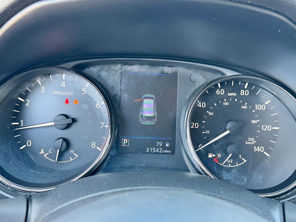 Used 2019 Nissan Rogue SV w/ Premium Package FWD image 24