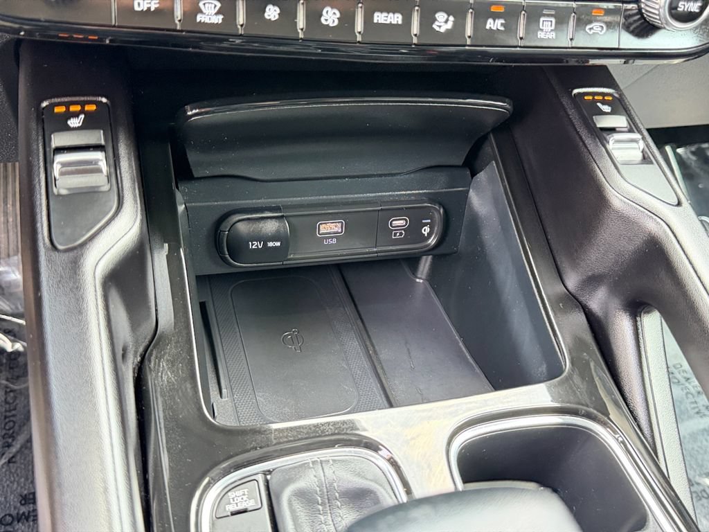 Certified 2024 Kia Telluride S w/ S Sunroof Package FWD image 24
