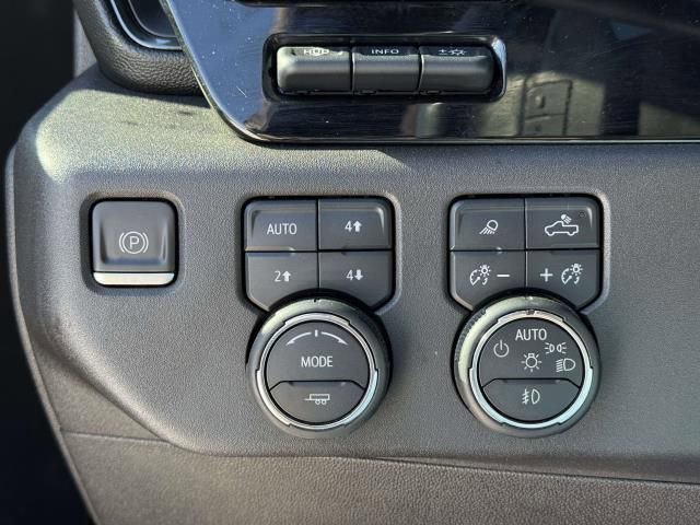 Used 2023 Chevrolet Silverado 1500 ZR2 w/ Technology Package image 21