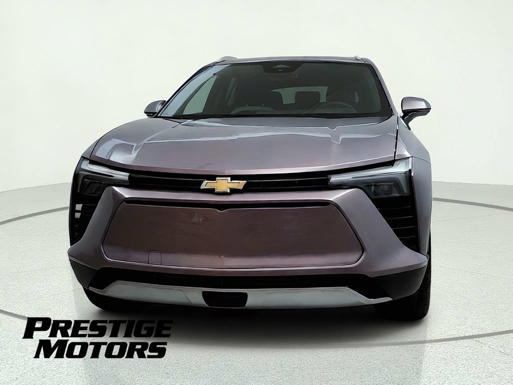 Used 2024 Chevrolet Blazer EV LT AWD/4WD image 2