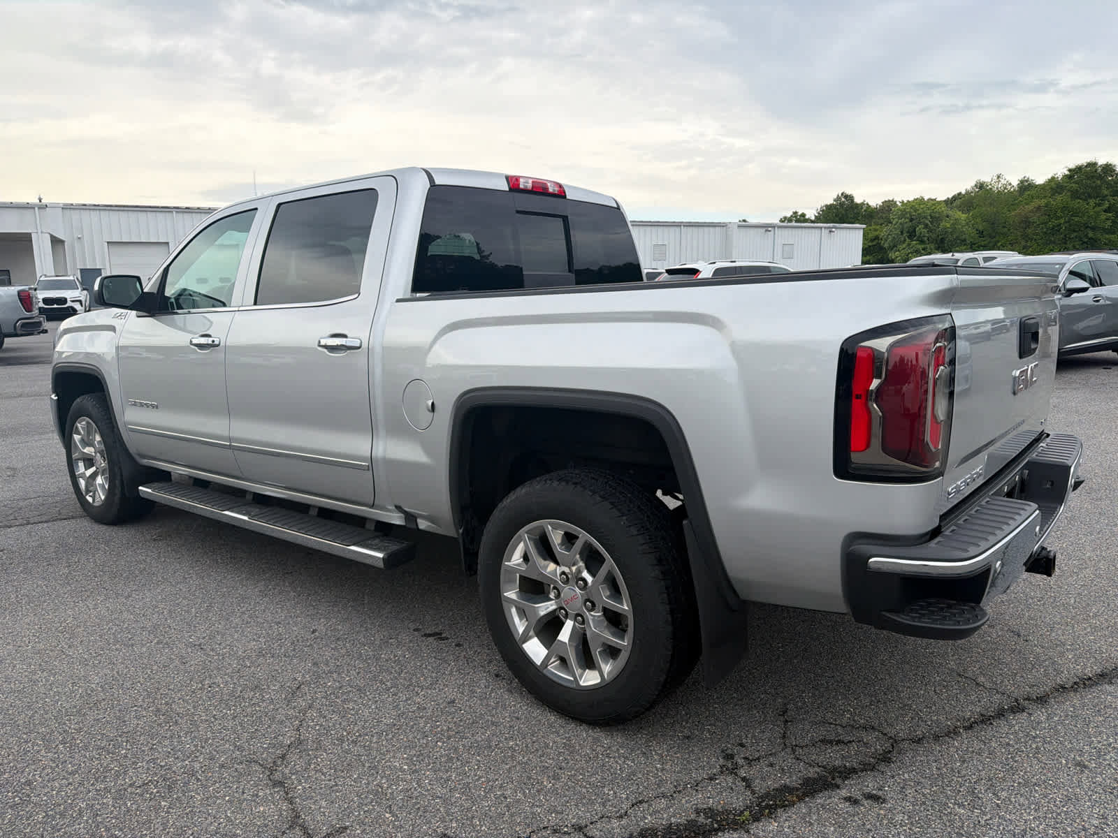 Used 2018 GMC Sierra 1500 SLT AWD/4WD image 6