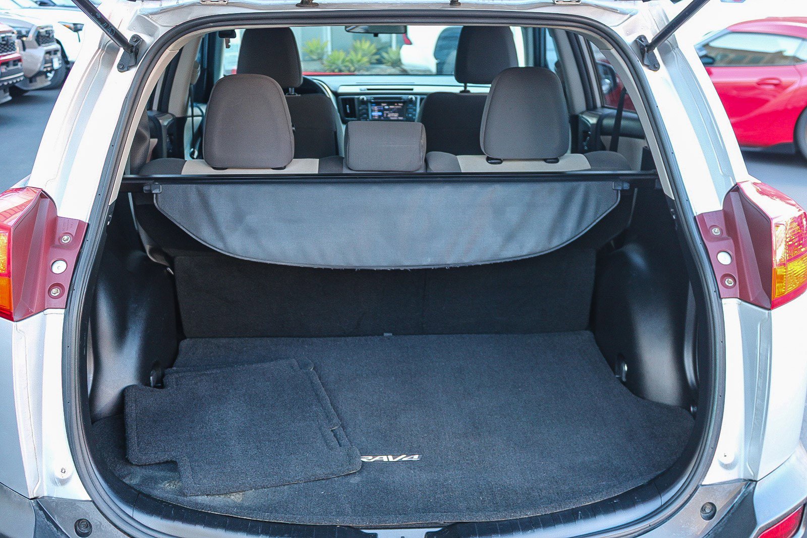 Used 2015 Toyota RAV4 XLE image 26