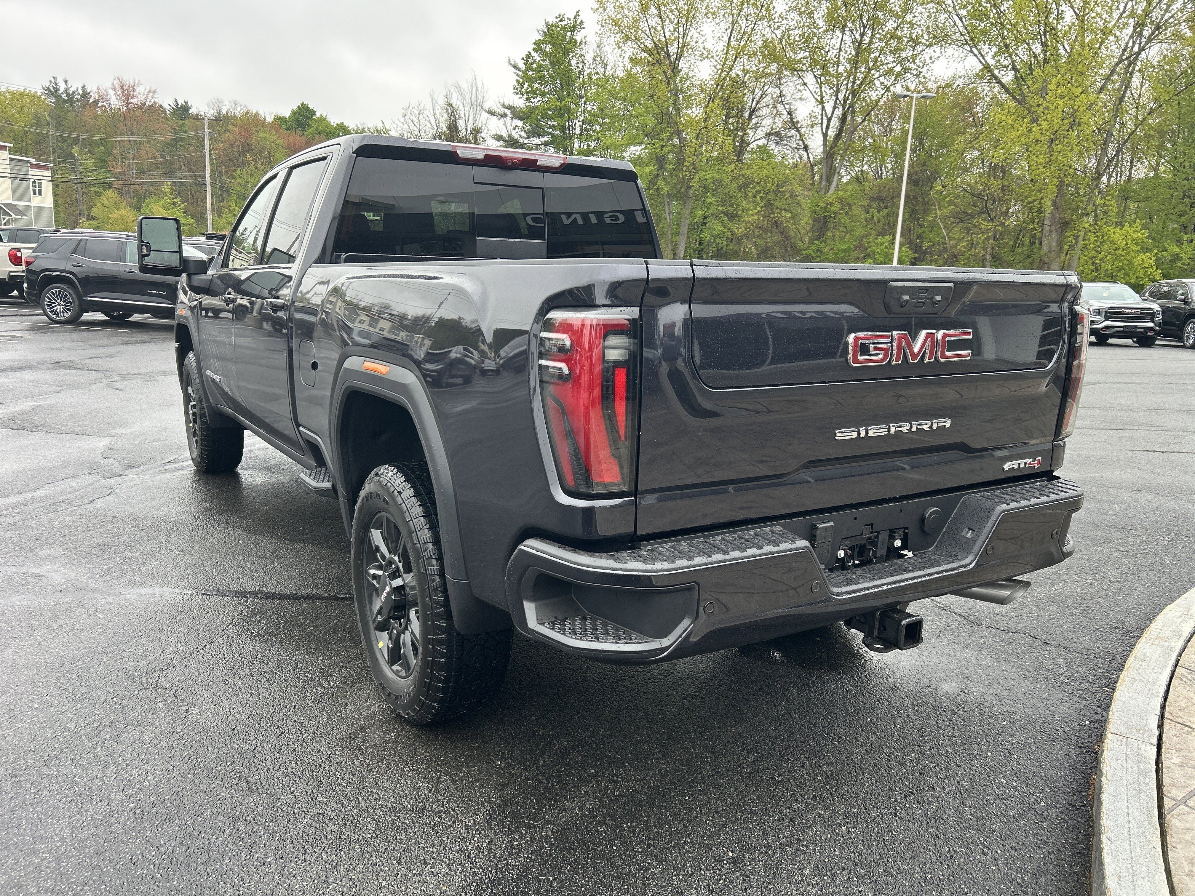 New 2026 GMC Sierra 2500 AT4 w/ AT4 Premium Plus Package AWD/4WD image 7
