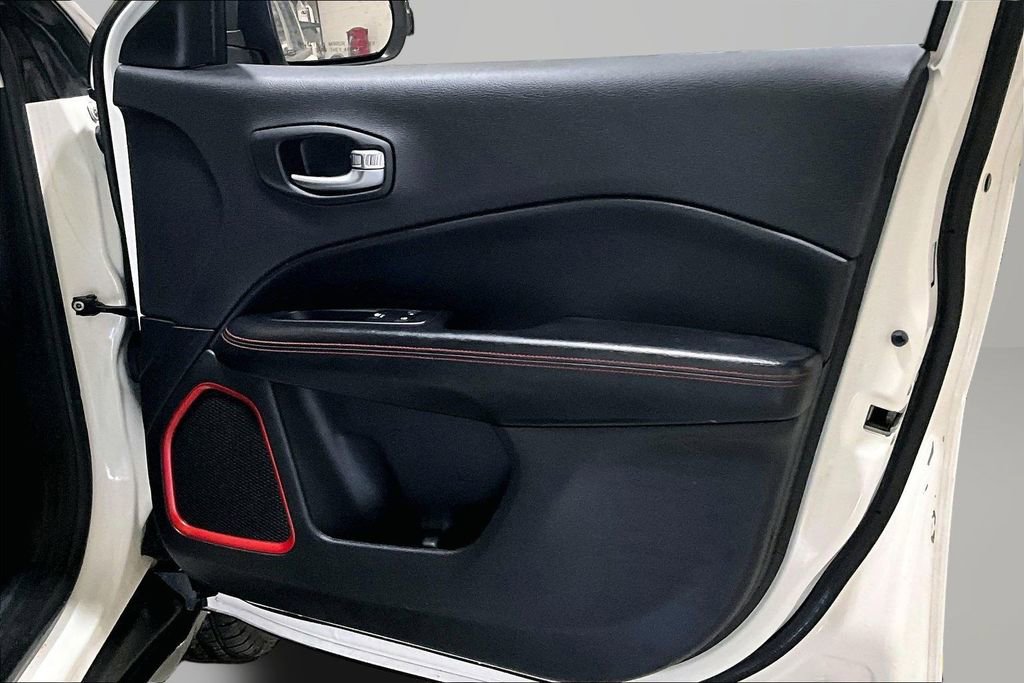 Used 2018 Jeep Compass Trailhawk w/ Navigation Group image 27