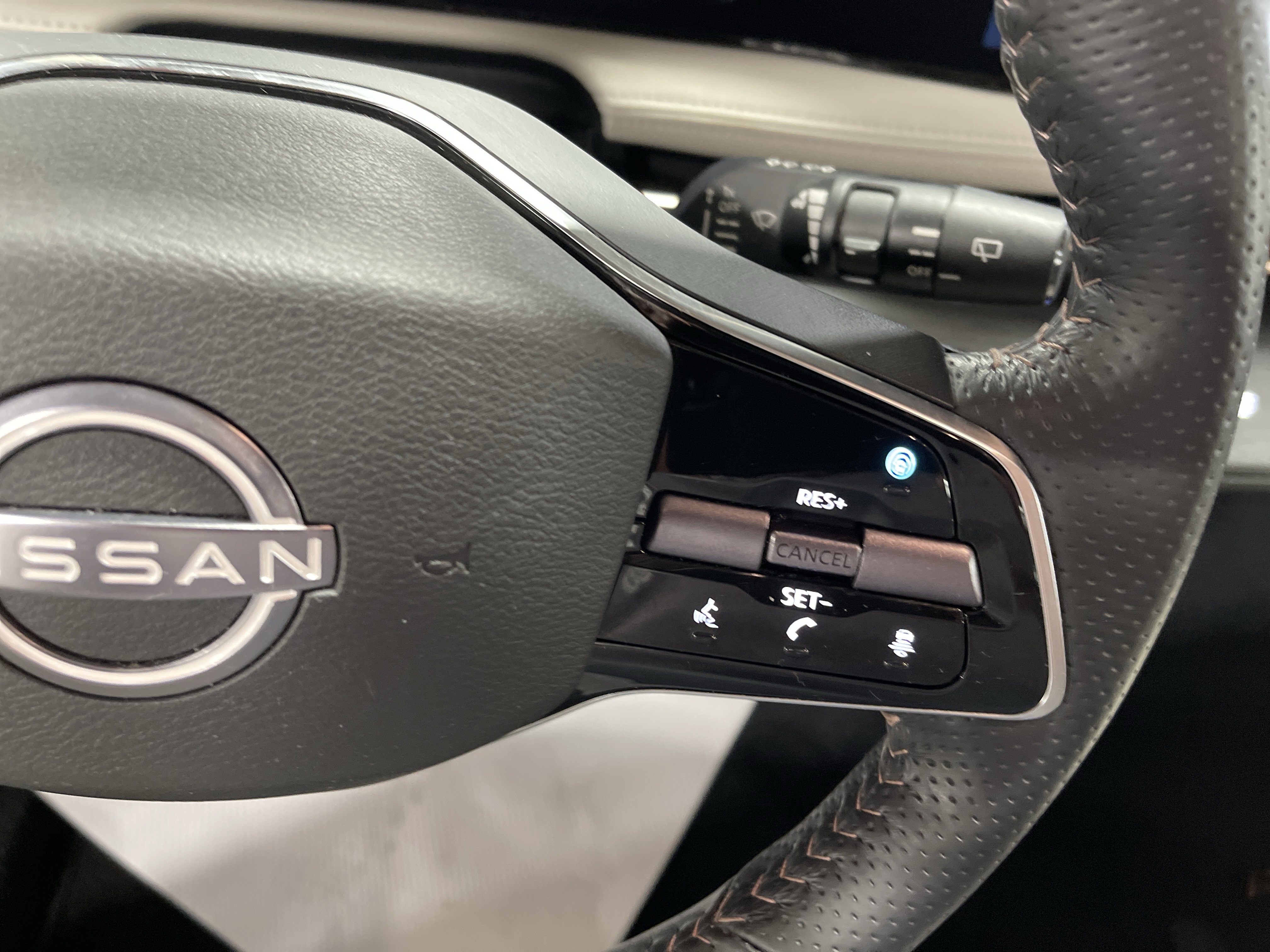 Used 2023 Nissan Ariya FWD image 19