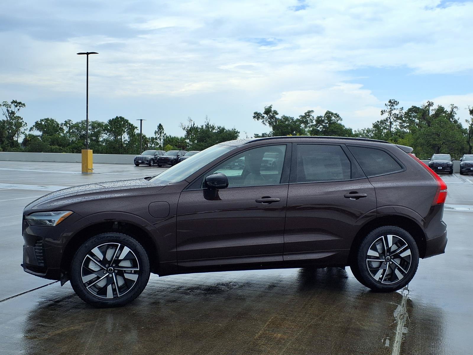 New 2026 Volvo XC60 T8 Core w/ Protection Package Premier AWD/4WD image 4