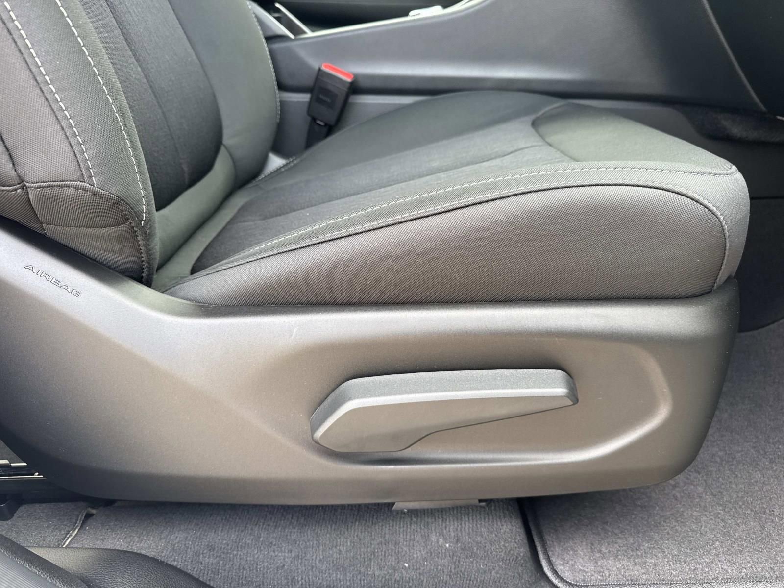 New 2026 Jeep Grand Cherokee L Laredo image 14