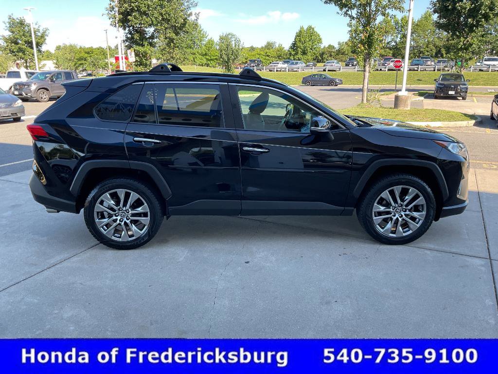 Used 2020 Toyota RAV4 Limited AWD/4WD image 7