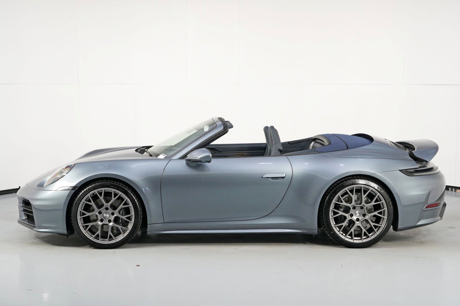 Used 2025 Porsche 911 Carrera image 49