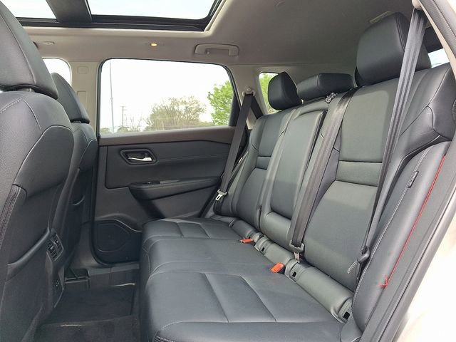 Used 2022 Nissan Rogue SL image 10