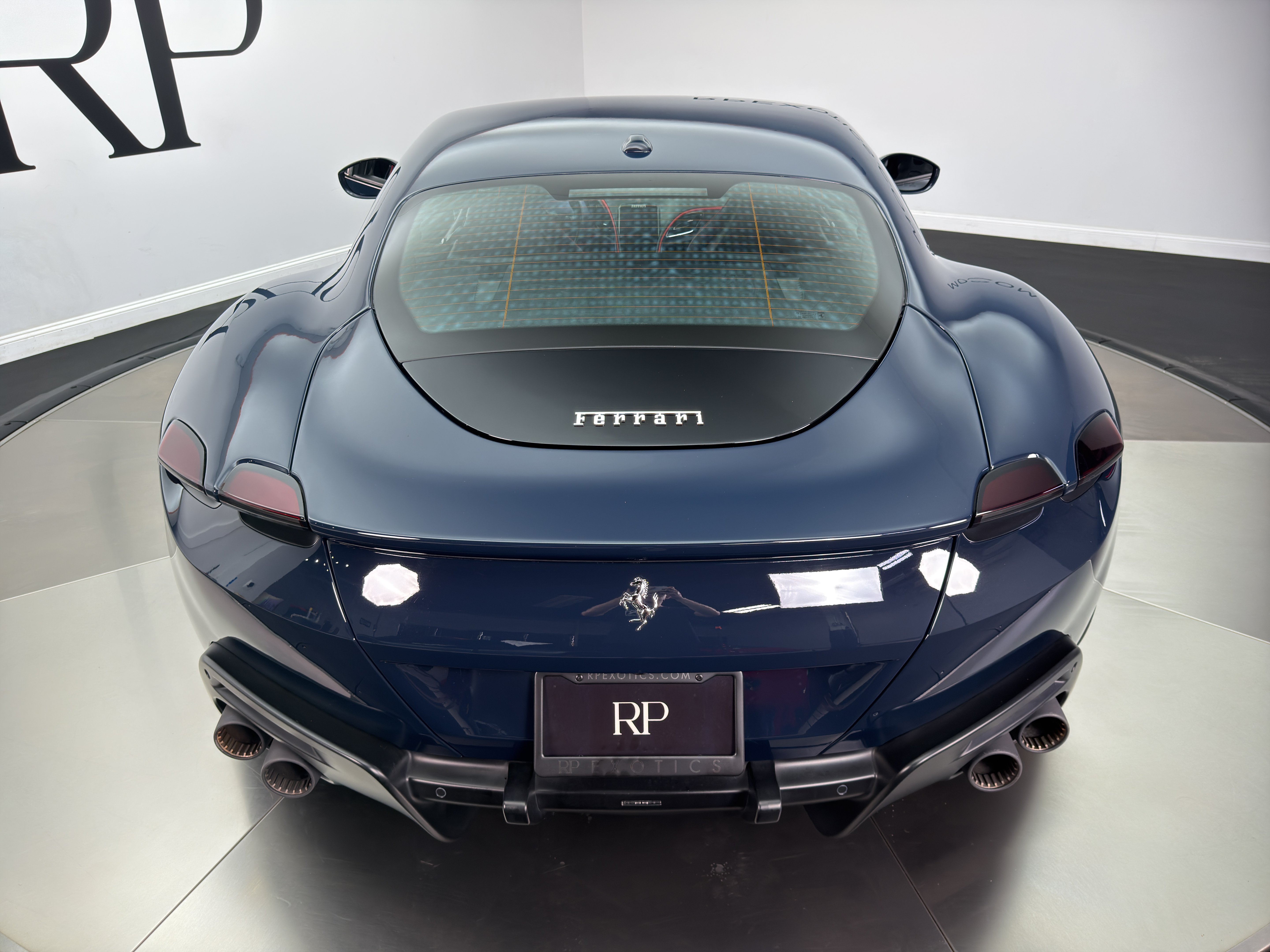 Used 2021 Ferrari Roma RWD image 11