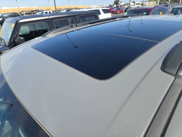 Used 2023 Chrysler Pacifica Limited FWD image 7