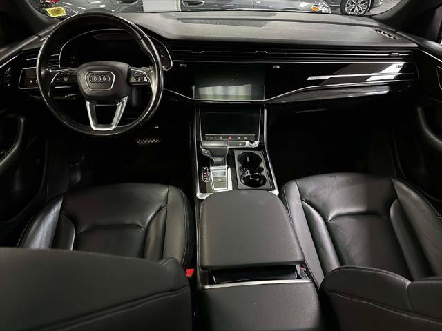 Used 2019 Audi Q8 Premium w/ Convenience Package AWD/4WD image 17