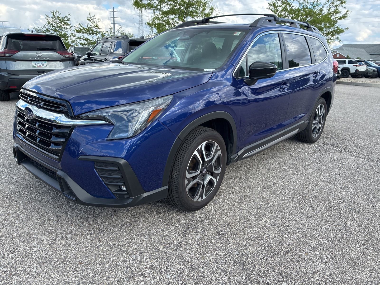 Used 2026 Subaru Ascent Limited AWD/4WD image 1
