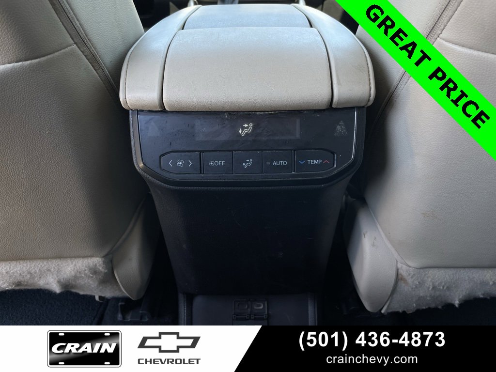 Used 2023 Toyota Highlander XLE image 31