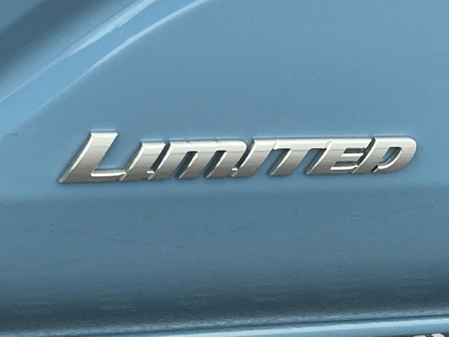 Used 2025 Toyota 4Runner Limited AWD/4WD image 41
