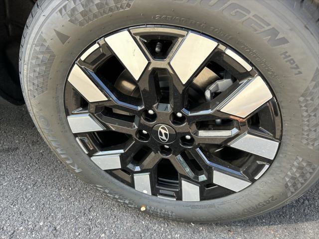 New 2025 Hyundai Santa Cruz SEL image 9