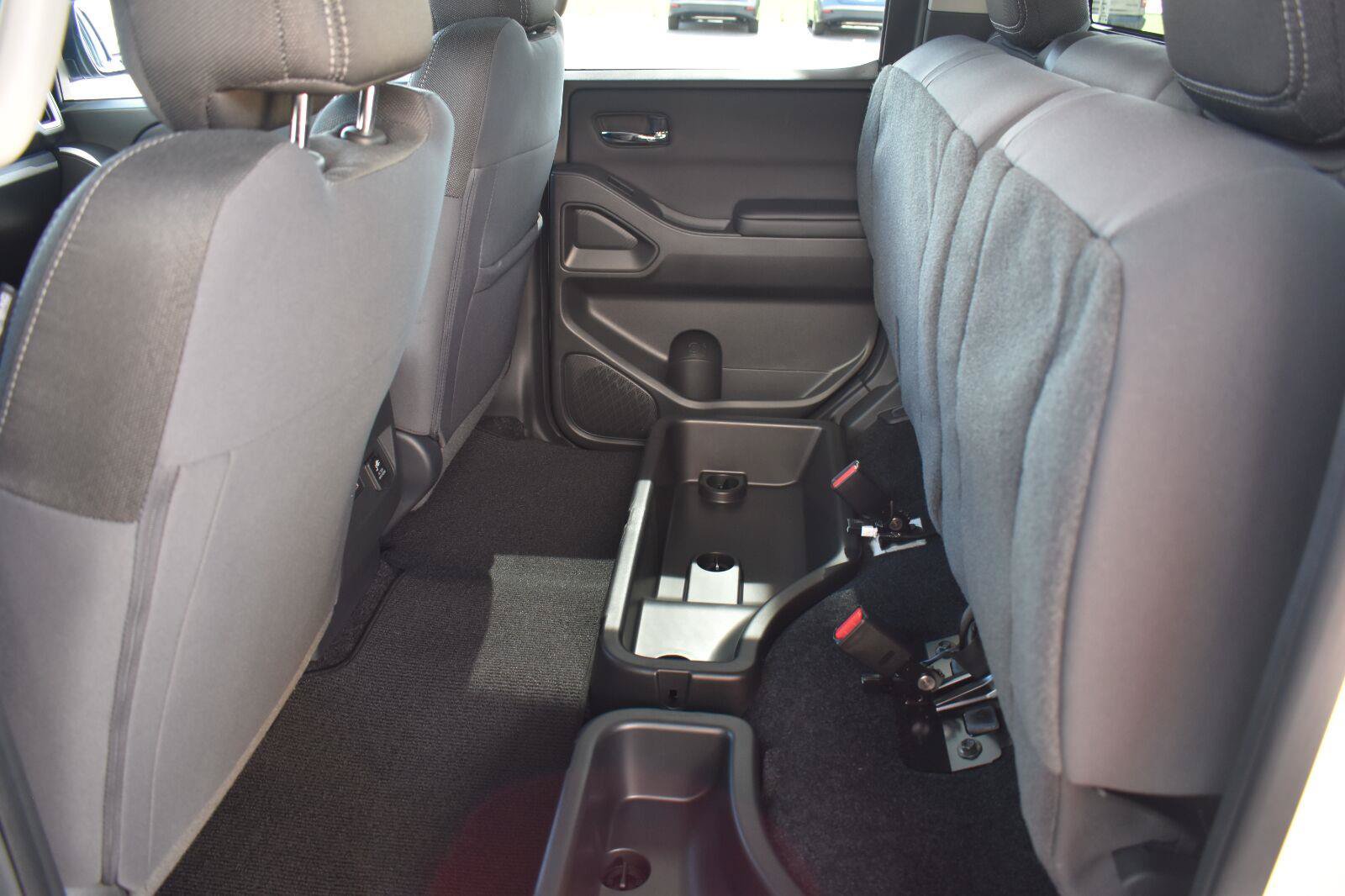 Certified 2025 Nissan Frontier SV w/ SV Convenience Package RWD image 51