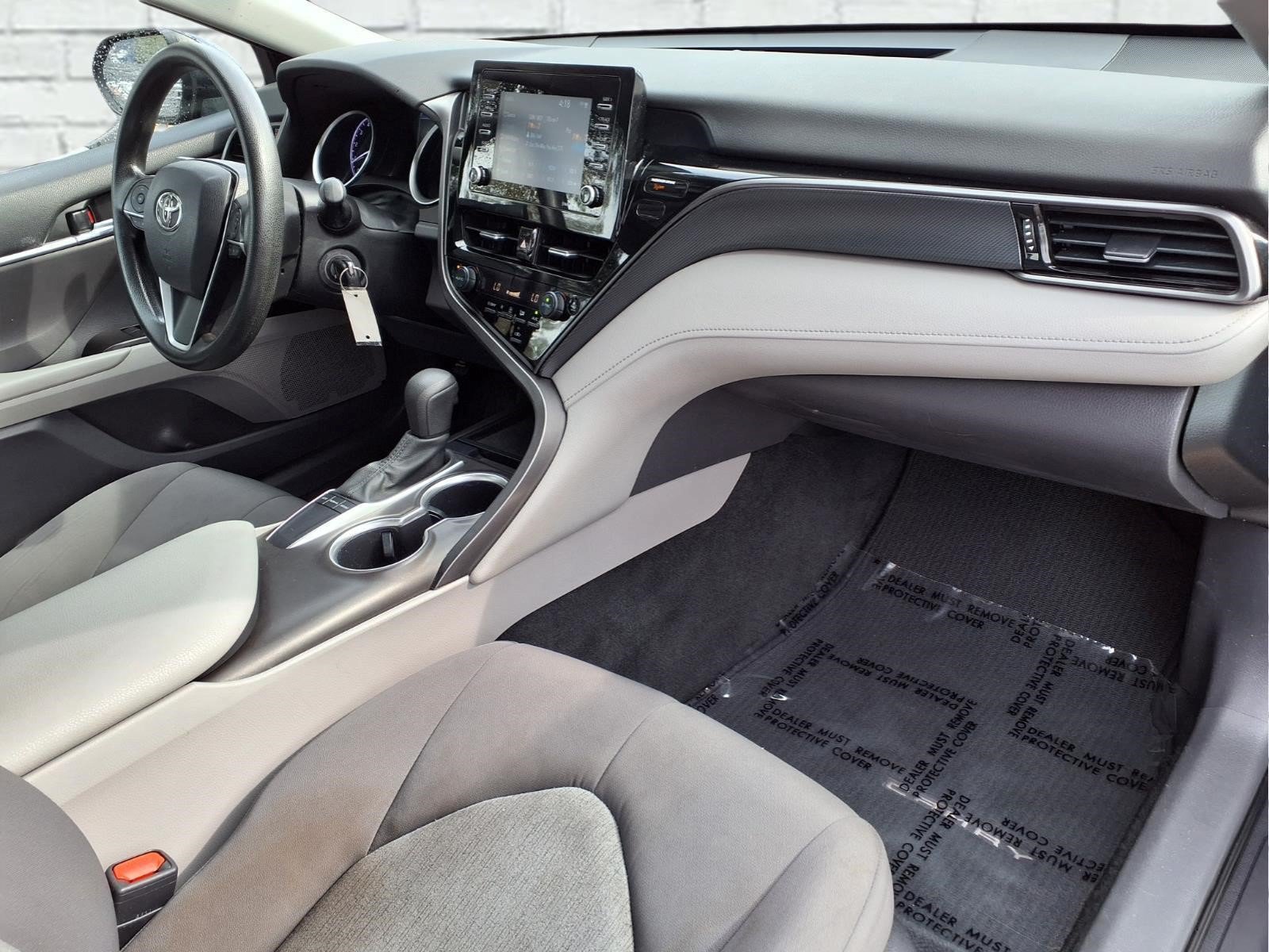 Used 2022 Toyota Camry LE FWD image 8