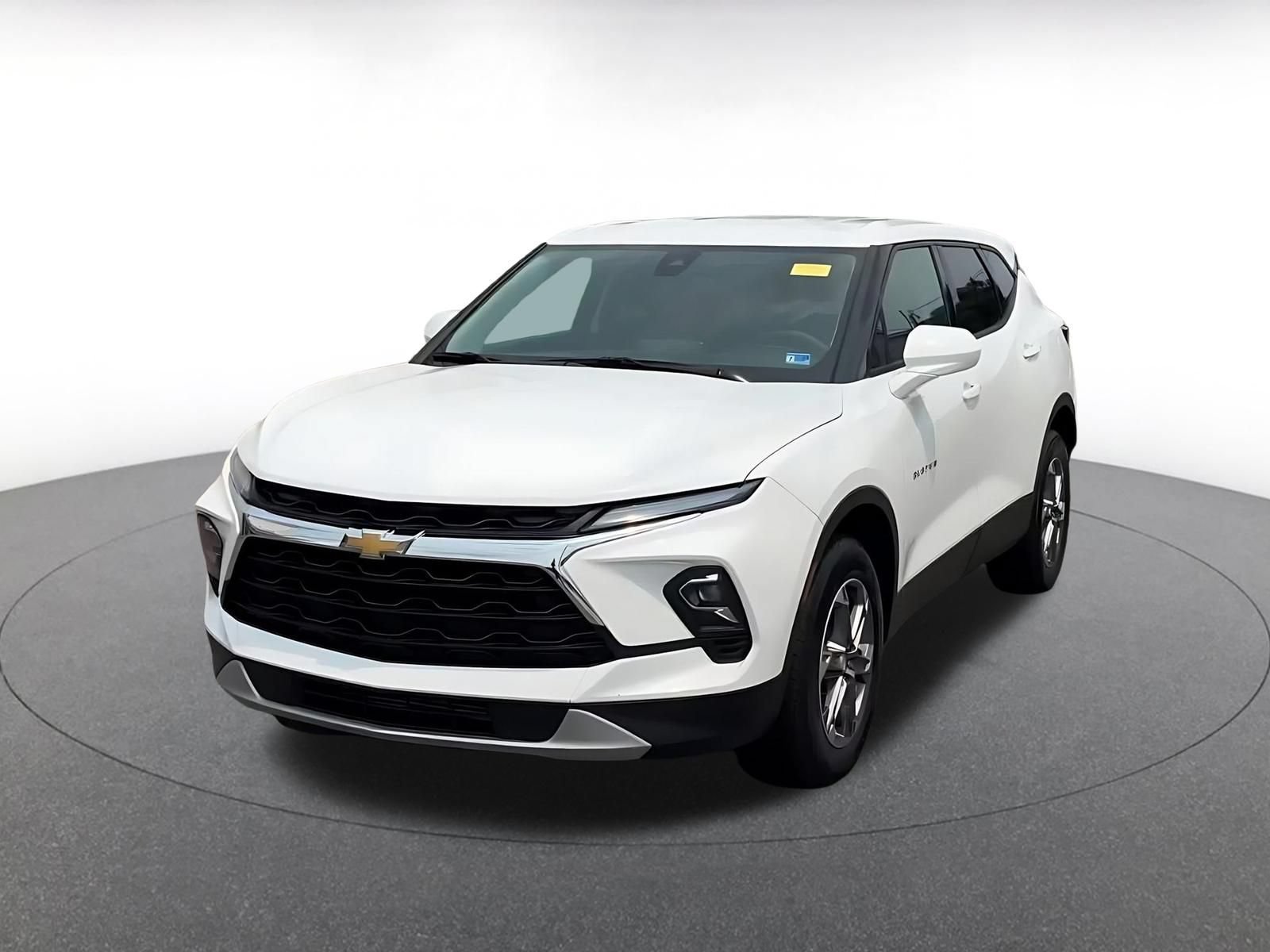 Used 2025 Chevrolet Blazer LT FWD image 6
