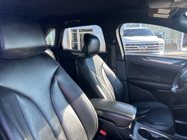 Used 2019 Lincoln MKC Premiere image 8