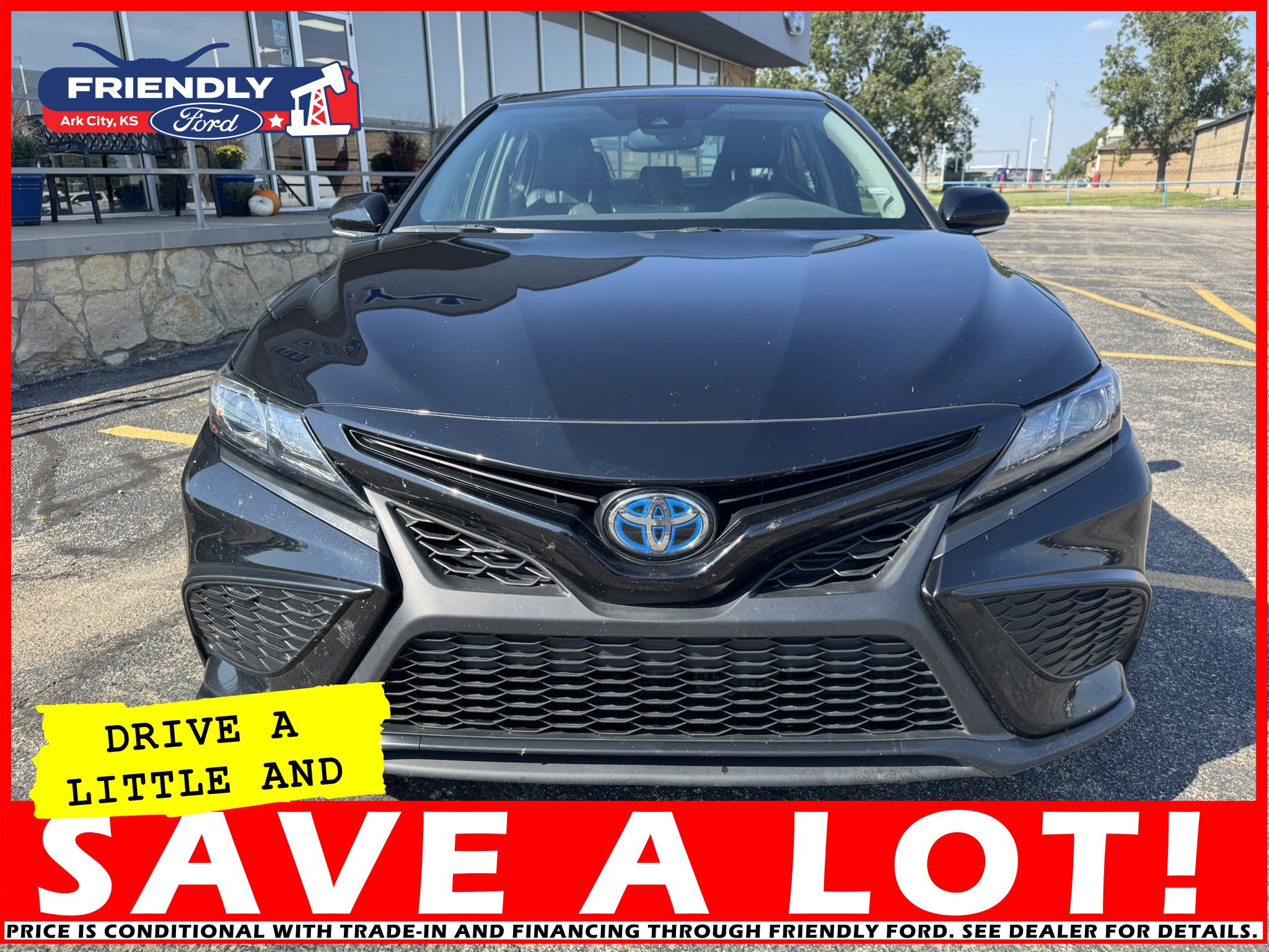 Used 2024 Toyota Camry SE image 8