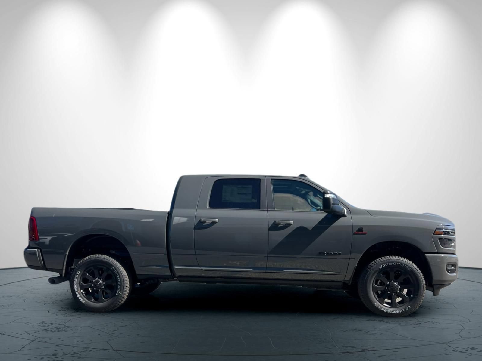 New 2026 RAM 2500 Laramie AWD/4WD image 3