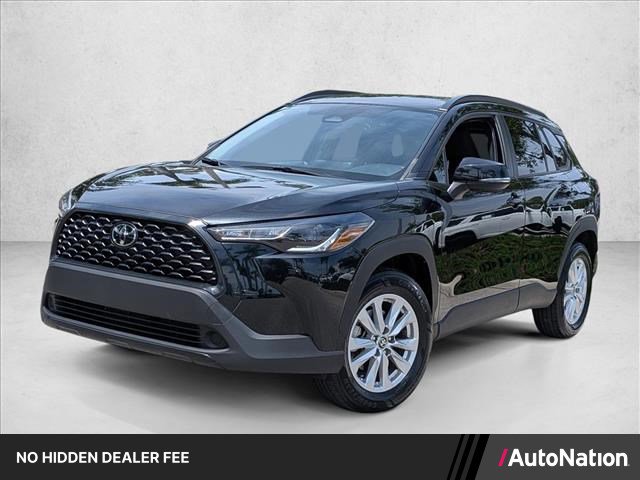 Used 2023 Toyota Corolla Cross LE FWD image 1